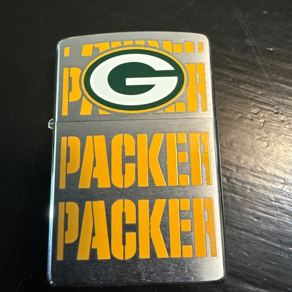 Packers Zippo Lighter - new in box Green Bay NFL - Picture 1 of 10